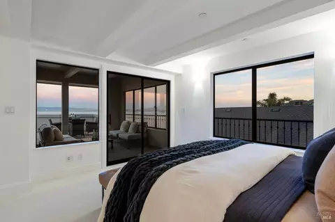 Bedroom - 513-515 Bridgeway Blvd, Sausalito, CA 94965 photo 8 of 8