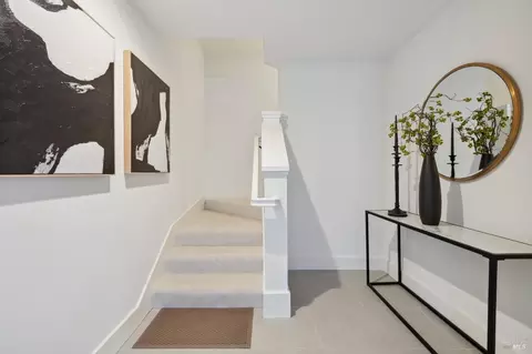 Entry Way - 513-515 Bridgeway Blvd, Sausalito, CA 94965 photo 2 of 8