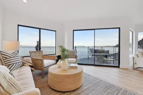 Living - 513-515 Bridgeway Blvd, Sausalito, CA 94965 photo 2 of 7