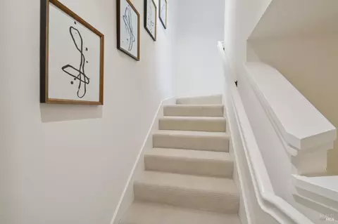 Entry Way - 513-515 Bridgeway Blvd, Sausalito, CA 94965 photo 4 of 8