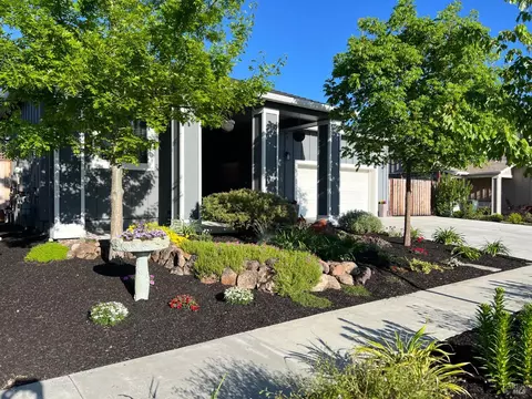 3476 San Sonita Dr, Santa Rosa, CA 95403