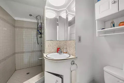 Bath - 312 Washington St, Petaluma, CA 94952 photo 1 of 1