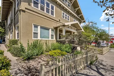 Exterior - 312 Washington St, Petaluma, CA 94952 photo 4 of 12