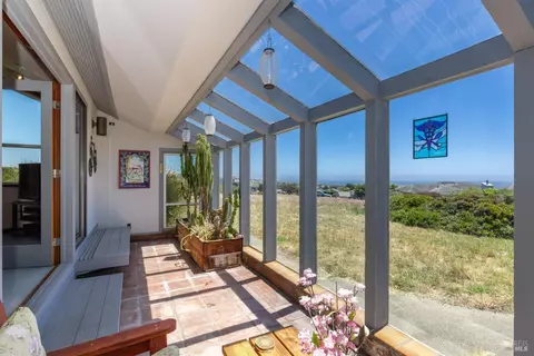Exterior - 2025 Dubloon Ct, Bodega Bay, CA 94923 photo 10 of 11