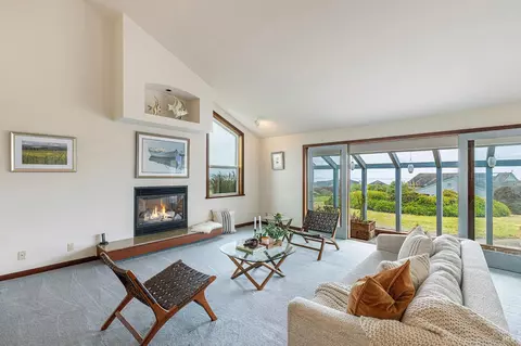Living - 2025 Dubloon Ct, Bodega Bay, CA 94923 photo 3 of 3