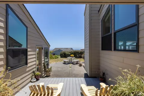 Exterior - 2025 Dubloon Ct, Bodega Bay, CA 94923 photo 6 of 11