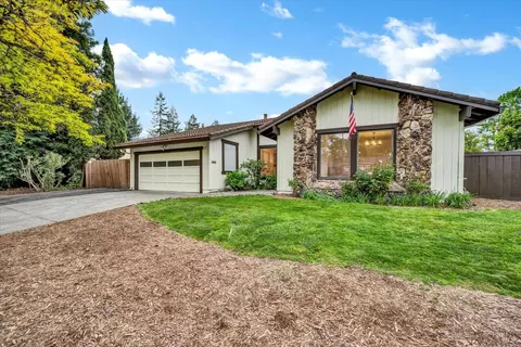 6095 Country Club Dr, Rohnert Park, CA 94928