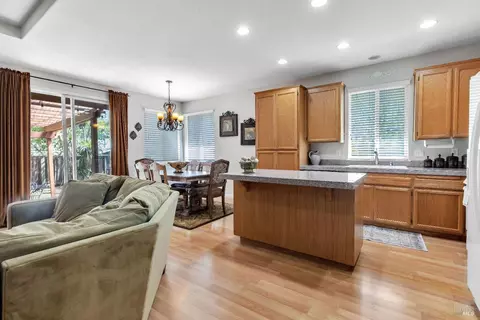 Kitchen - 8724 Windsor Rd, Windsor, CA 95492 photo 1 of 5