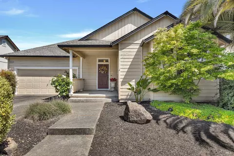 8724 Windsor Rd, Windsor, CA 95492