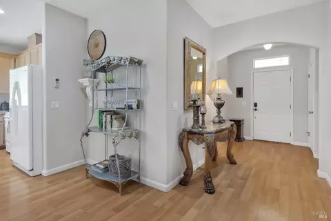 Entry Way - 8724 Windsor Rd, Windsor, CA 95492 photo 2 of 4