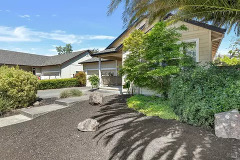Exterior - 8724 Windsor Rd, Windsor, CA 95492 photo 5 of 6