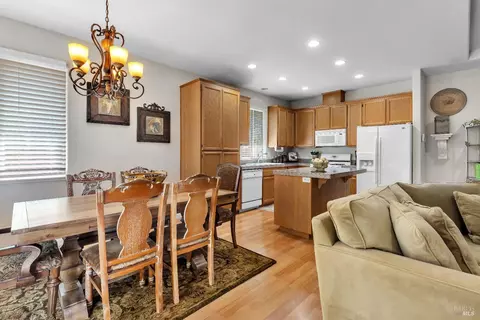 Dining - 8724 Windsor Rd, Windsor, CA 95492 photo 1 of 3