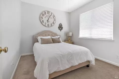 Bedroom - 8724 Windsor Rd, Windsor, CA 95492 photo 4 of 4