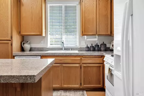 Kitchen - 8724 Windsor Rd, Windsor, CA 95492 photo 2 of 5