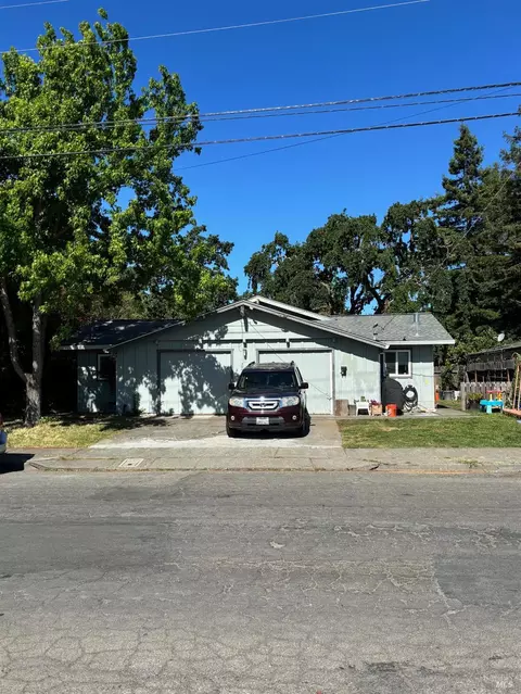 1573 Beachwood Dr, Santa Rosa, CA 95407