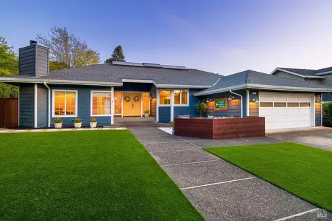 10 Riviera Mnr, San Rafael, CA 94901