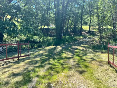 40750 Covelo Rd, Willits, CA 95490