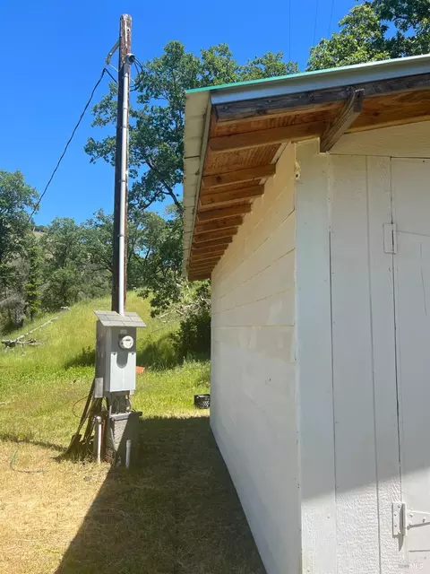 40750 Covelo Rd, Willits, CA 95490 photo 4