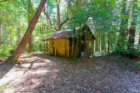 40050 Wilderness Lodge Rd, Branscomb, CA 95417 photo 15