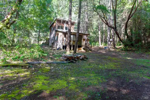 40050 Wilderness Lodge Rd, Branscomb, CA 95417 photo 10