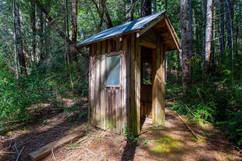 40050 Wilderness Lodge Rd, Branscomb, CA 95417 photo 17