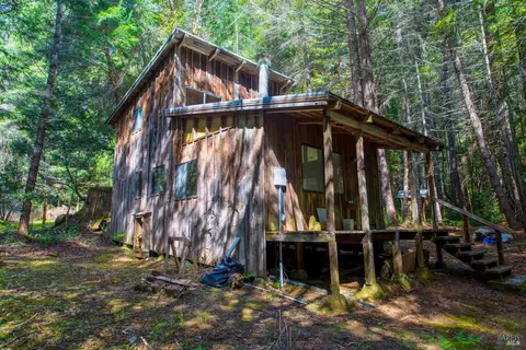 40050 Wilderness Lodge Rd, Branscomb, CA 95417 photo 9