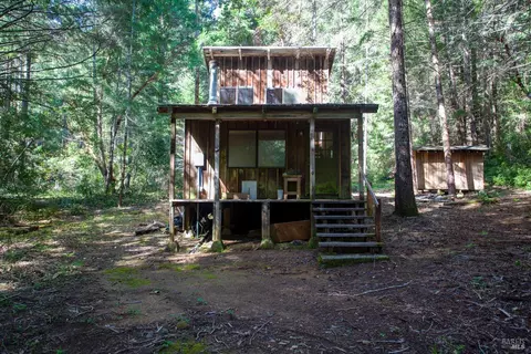 40050 Wilderness Lodge Rd, Branscomb, CA 95417 photo 4