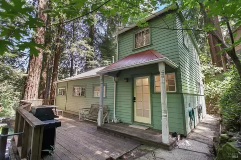 65 Montgomery St, Camp Meeker, CA 95419