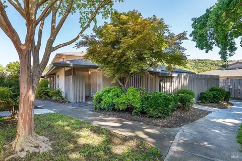 107 Roundtree Blvd, San Rafael, CA 94903