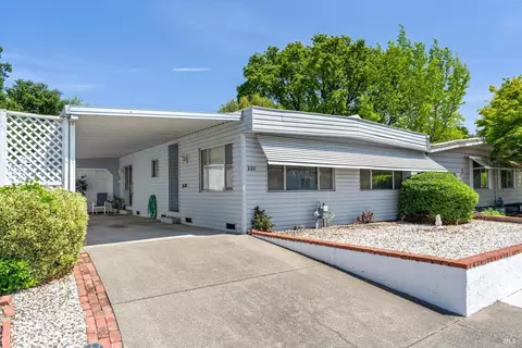 222 Arboleda Dr, Santa Rosa, CA 95401
