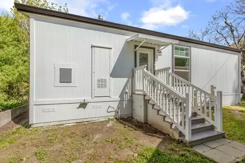 6070 Old Redwood Hwy #38, Penngrove, CA 94951