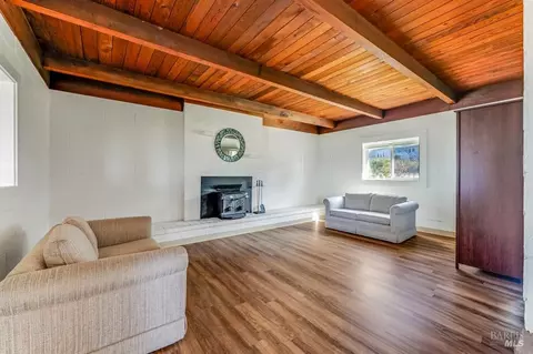 Living - 4981 Conch Ave, Bodega Bay, CA 94923 photo 6 of 9