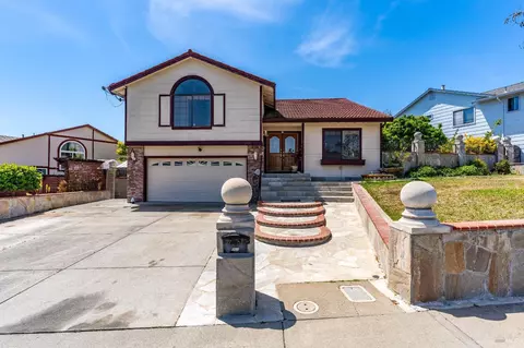 301 Sea Mist Dr, Vallejo, CA 94591