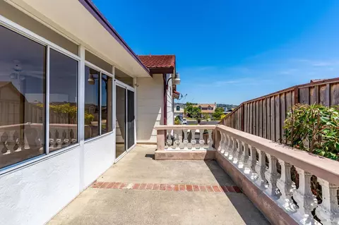 Exterior - 301 Sea Mist Dr, Vallejo, CA 94591 photo 5 of 5
