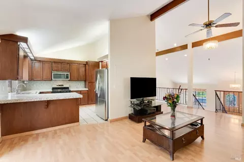 Living - 301 Sea Mist Dr, Vallejo, CA 94591 photo 3 of 3