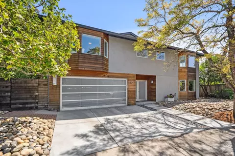 10 Don Timoteo Ct, San Rafael, CA 94903