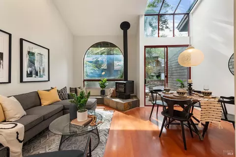 14060 Sosna Way, Guerneville, CA 95446