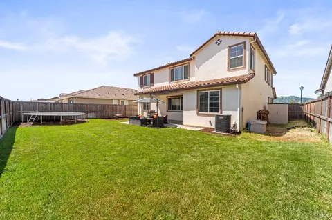 Exterior - 719 Blake Rd, Vacaville, CA 95687 photo 5 of 8