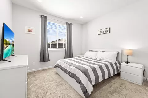 Bedroom - 719 Blake Rd, Vacaville, CA 95687 photo 2 of 8