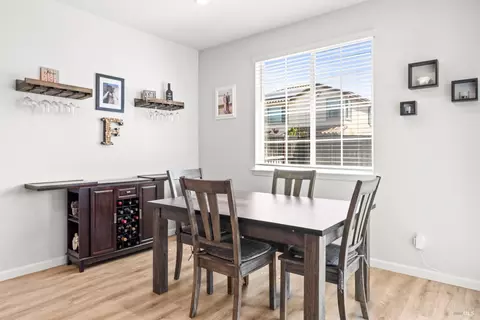 Dining - 719 Blake Rd, Vacaville, CA 95687 photo 2 of 3