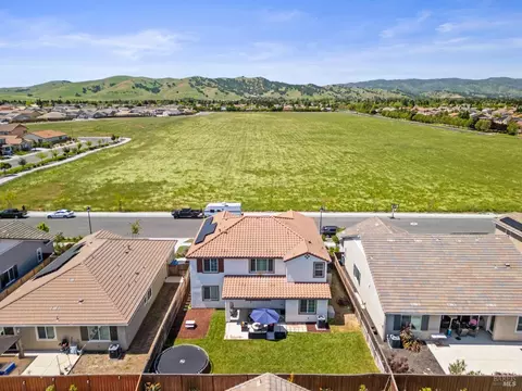 View/Area - 719 Blake Rd, Vacaville, CA 95687 photo 2 of 5