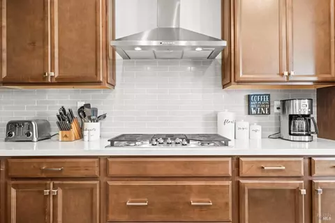 Kitchen - 719 Blake Rd, Vacaville, CA 95687 photo 3 of 6