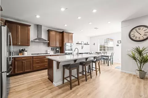 Kitchen - 719 Blake Rd, Vacaville, CA 95687 photo 4 of 6