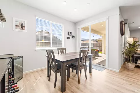 Dining - 719 Blake Rd, Vacaville, CA 95687 photo 3 of 3