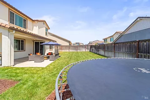 Exterior - 719 Blake Rd, Vacaville, CA 95687 photo 4 of 8
