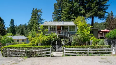 20226 Willow Rd, Monte Rio, CA 95462