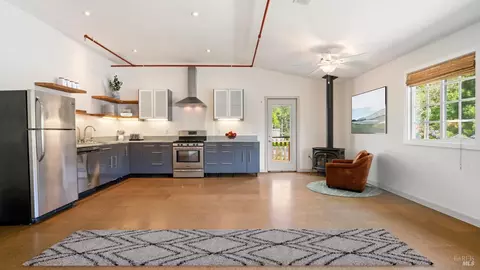 3880 Doris Murphy Ct, Occidental, CA 95465 photo 11