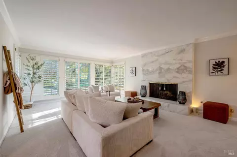 36 Capilano Dr, Novato, CA 94949