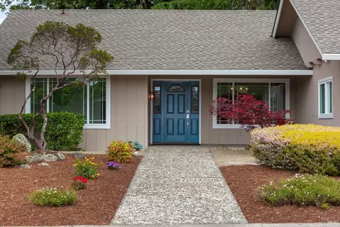 3 Pin Oak Pl, Santa Rosa, CA 95409