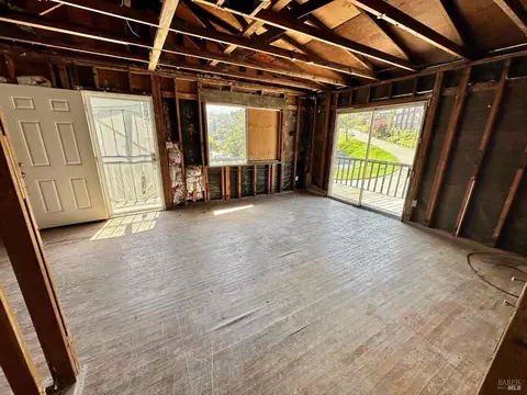 Living - 20 Buckelew St, Sausalito, CA 94965 photo 1 of 1
